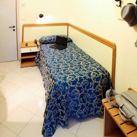 Hotel Aldebaran Riccione Esterno foto