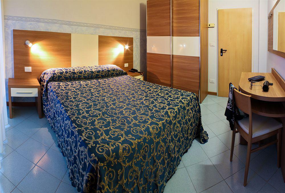 Hotel Aldebaran Riccione Esterno foto